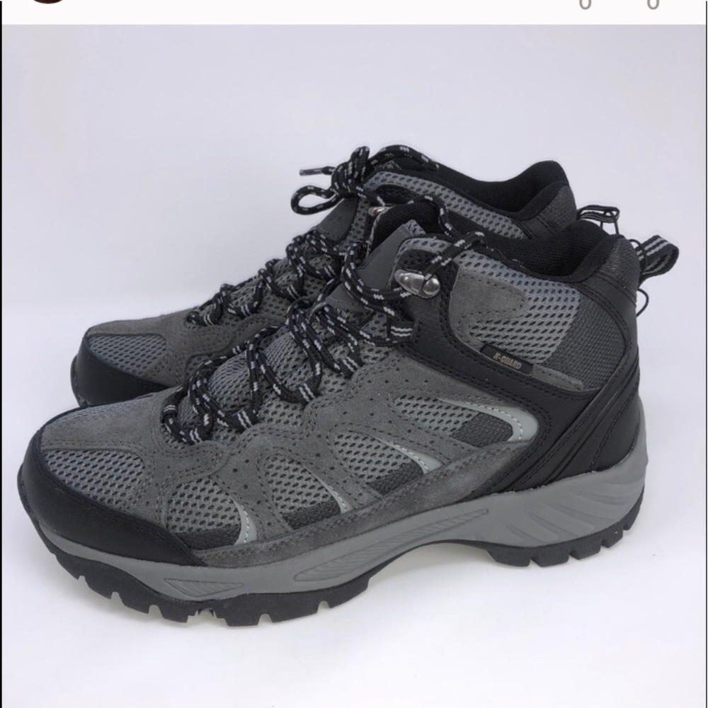 NWT Khombu Boots